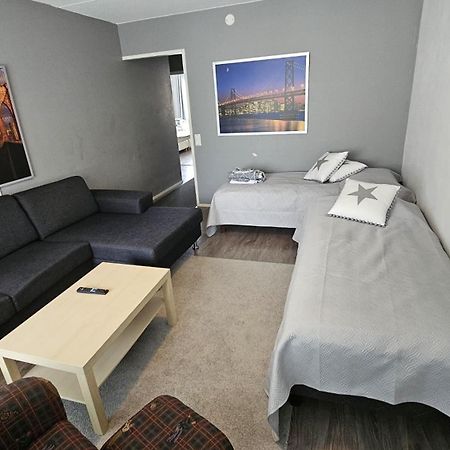 Tilava Kaksio, Saunalla Ja Saehkoeauton Latauksella. Tampere Kültér fotó