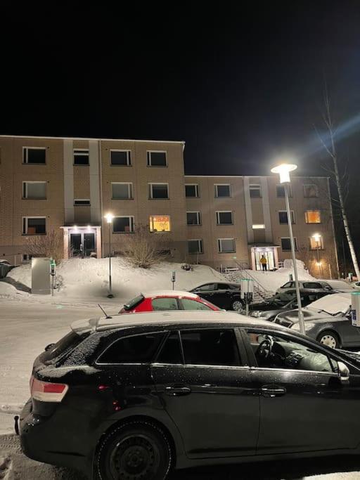 Tilava Kaksio, Saunalla Ja Saehkoeauton Latauksella. Tampere Kültér fotó